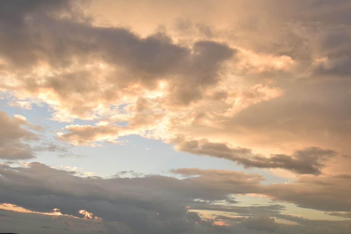 2017-11-16-22-02-30-1200x800